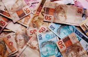 Leia mais sobre o artigo Busca por crédito cai em fevereiro em cenário de alta inadimplência no país, aponta CNDL/SPC Brasil