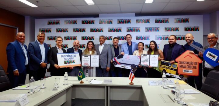 Governador recebe prefeito de Manoel Vitorino e discute investimentos para o município