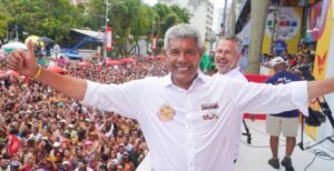 Leia mais sobre o artigo Jerônimo celebra aniversário de Salvador em artigo