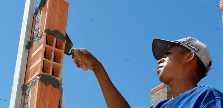 Com 6.890 novos postos em fevereiro, a Bahia gerou 13.250 vagas no ano