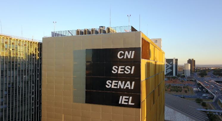 CNI e mais de 400 entidades divulgam manifesto contra mudanças na escala de trabalho 