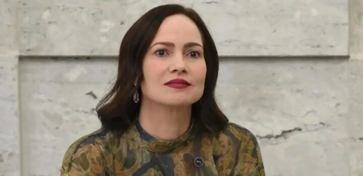 Servidora Ana Cristina Viana assume comando do INSS