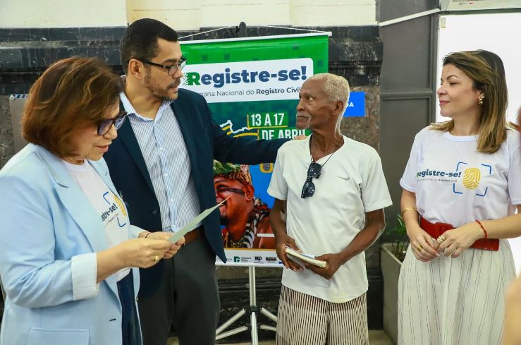 Certidões de nascimento, casamento e outros documentos podem ser expedidos até esta sexta (17) na sede do CadÚnico