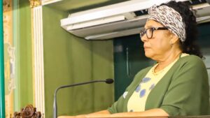 Leia mais sobre o artigo Crioterapia capilar: Marta Rodrigues apresenta projetos que reduzem quedas de cabelo em quimioterapia no SUS