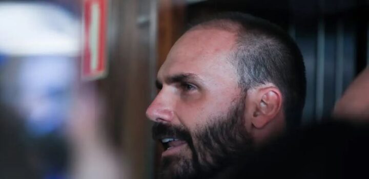 Moraes vota para condenar Eduardo Bolsonaro por difamação