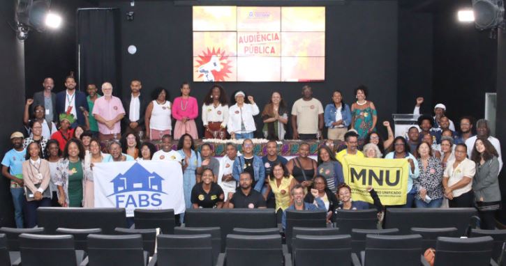 Aladilce cobra descontaminação da praia de São Tomé de Paripe