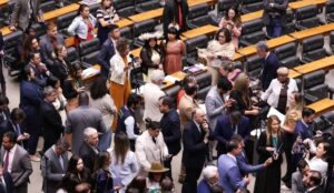 Leia mais sobre o artigo Câmara vota para derrubar veto ao PL da Dosimetria; falta o Senado