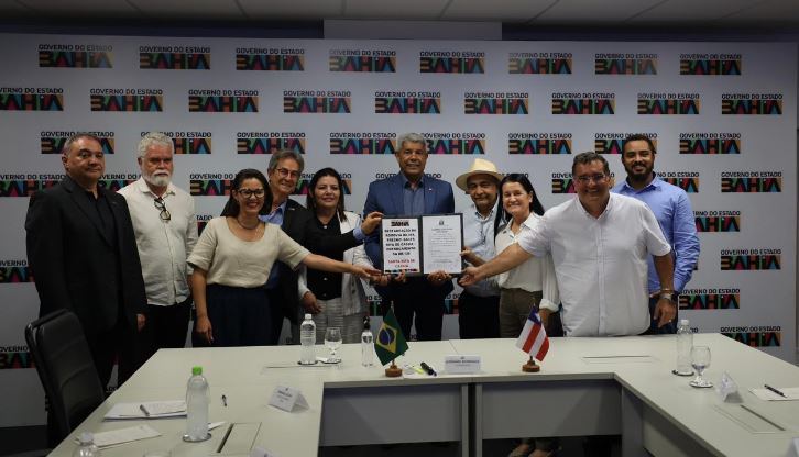 Governador autoriza pavimentação e discute investimentos com prefeito de Santa Rita de Cássia