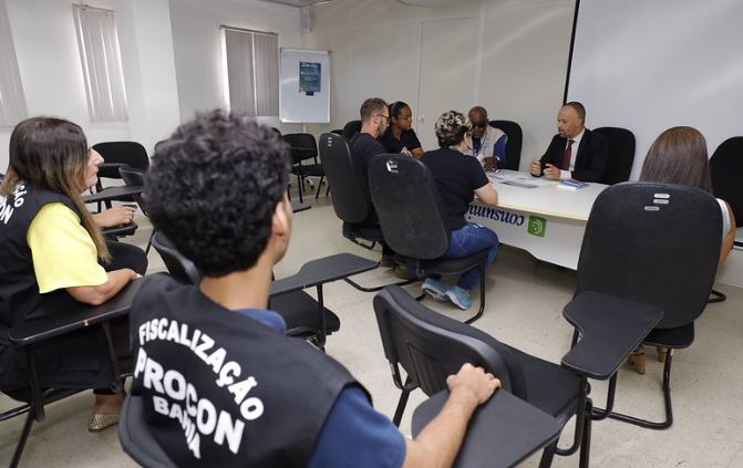 Você está visualizando atualmente Governo da Bahia pagou parcelas de reajustes a 43 mil servidores nesta quinta-feira (30)