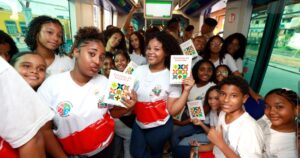 Leia mais sobre o artigo Circuito Educativo do VLT leva experiência de mobilidade urbana a estudantes da rede pública