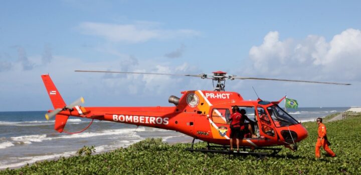 Capacitação aprimora bombeiros militares para integração entre salvamento aquático e aéreo