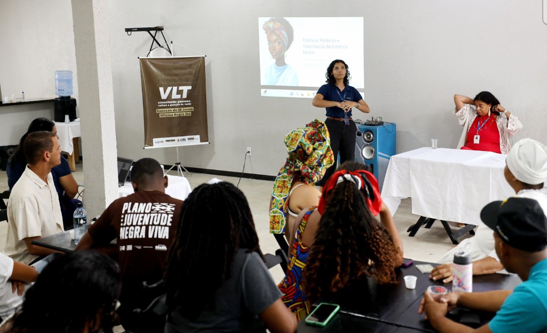 VLT conecta juventude a ações de cidadania durante evento no Subúrbio de Salvador