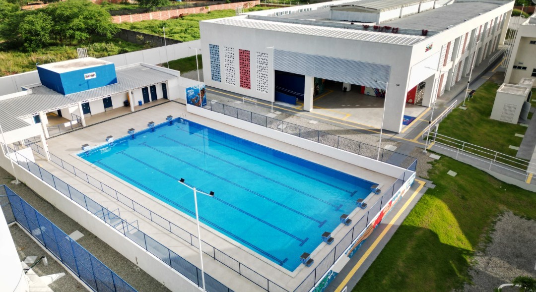 Em Ipirá, Governo do Estado entrega Novo Colégio de Tempo Integral e série de investimentos