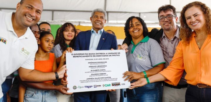 Governo entrega unidade de beneficiamento de frutas e autoriza pavimentação de estrada em Gongogi