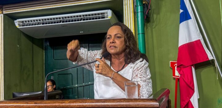 Aladilce denuncia descaso da prefeitura com a educação