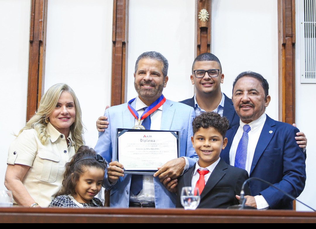 Presidente da ALBA elogia trabalho modernizador do ex-secretário Edelvino Góes na administração pública