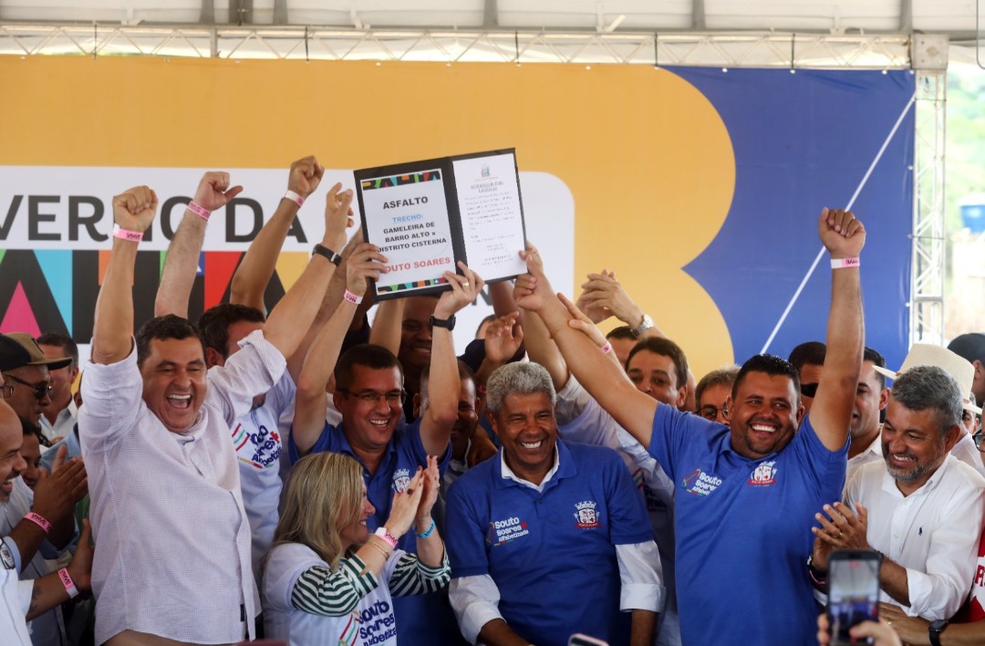 Pavimentação, inclusão digital e proteção às mulheres marcam a presença do Estado em Souto Soares