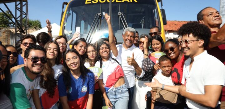 Em Carinhanha, Jerônimo Rodrigues autoriza obra de abastecimento de água pelo Novo PAC