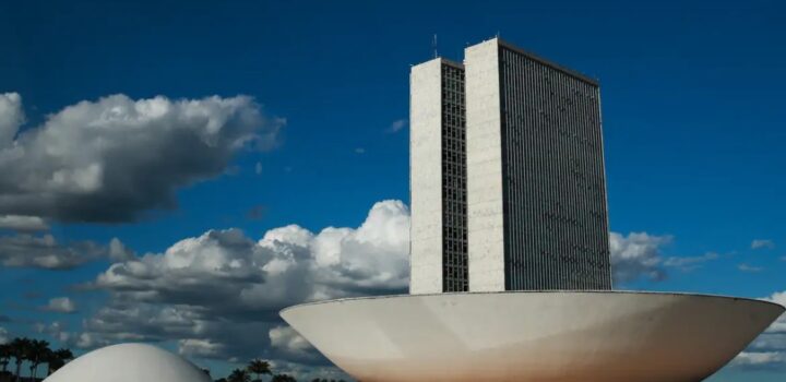 Epilepsia no Brasil: Projeto 5.962/2025 recebe parecer favorável na Câmara dos Deputados