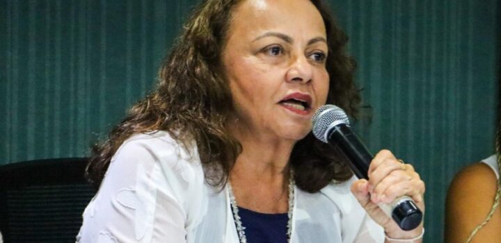 Aladilce denuncia falta de medicamentos para saúde mental nos CAPS