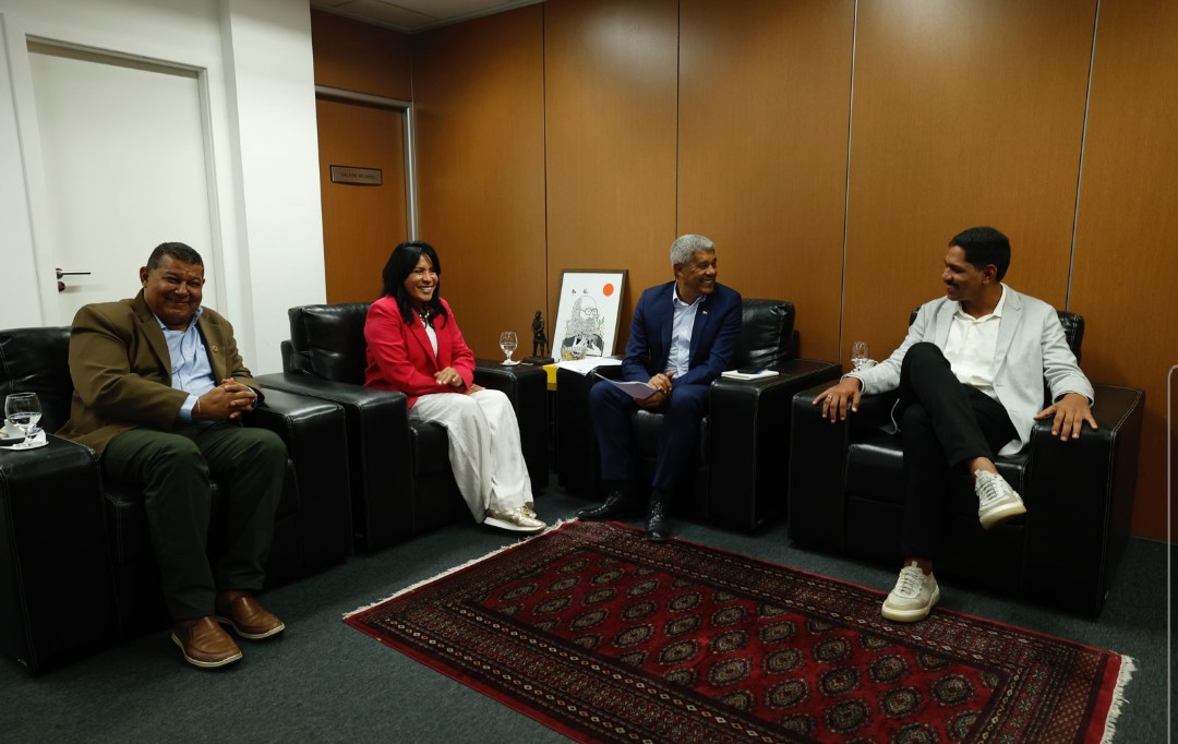 Durante reunião em Salvador, Jerônimo&nbsp; fortalece saúde e infraestrutura de Canarana