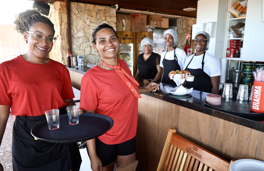 Salvador lidera geração de empregos no Nordeste e cria mais de 5,6 mil postos formais em março de 2026