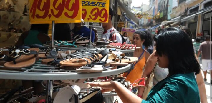 Especialistas avaliam redução da Selic anunciada pelo BC