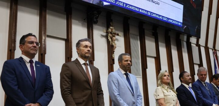 Ex-secretário da Administração Edelvino Góes é agraciado com a Comenda 2 de Julho