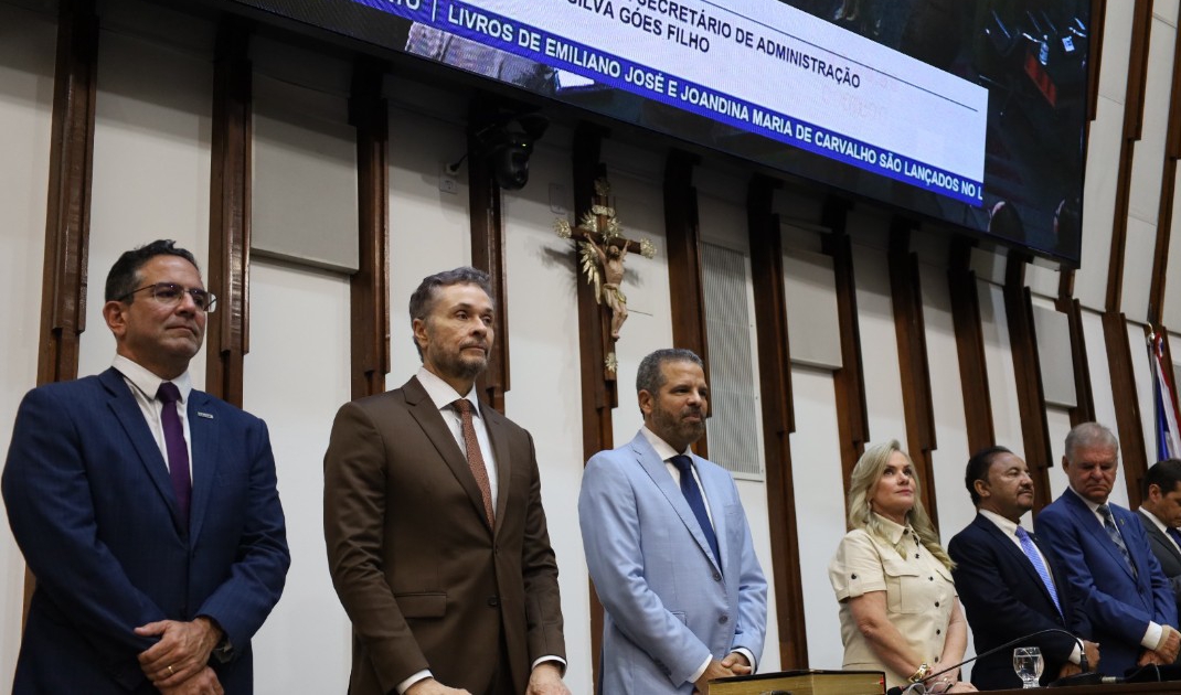 Ex-secretário da Administração Edelvino Góes é agraciado com a Comenda 2 de Julho