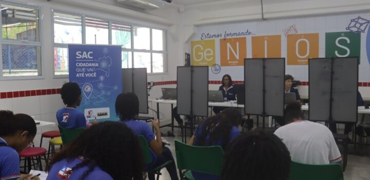SAC realiza atendimento especial em escolas estaduais de Feira de Santana