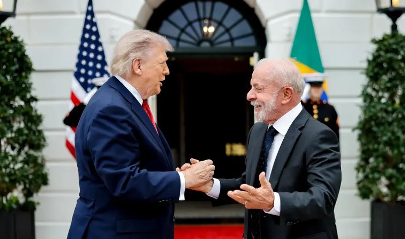 Lula deixa a Casa Branca após reunião com Trump