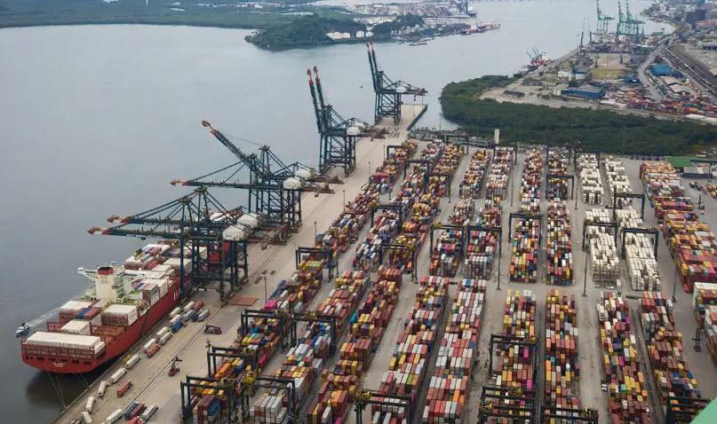 Balança comercial tem superávit recorde para meses de abril