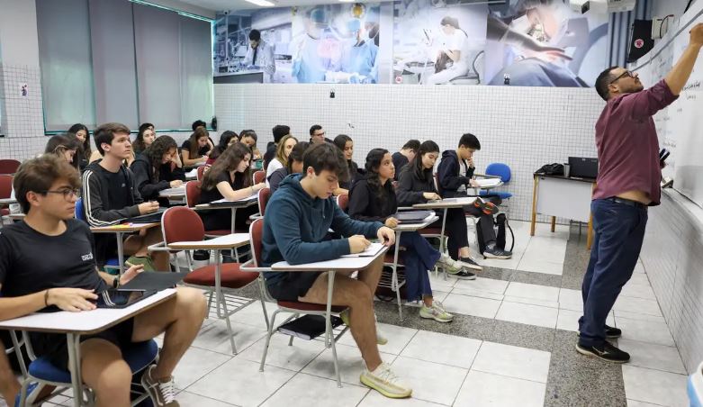 Desenrola Fies: estudante pode renegociar dívida a partir desta quarta