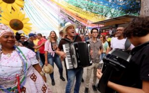 Leia mais sobre o artigo Governo da Bahia prorroga inscrições de quatro editais culturais do São João 2026 até 14 de maio