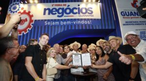 Leia mais sobre o artigo Governador visita a Expo Guanambi; evento reúne o agronegócio e impulsiona economia regional