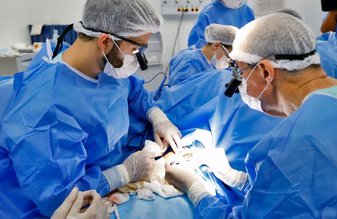 Mutirão inédito de cirurgias de mão do Hospital Ortopédico da Bahia beneficia 86 pacientes do SUS