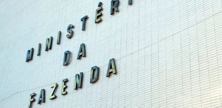 Fazenda eleva para 4,5% estimativa de inflação com guerra e petróleo