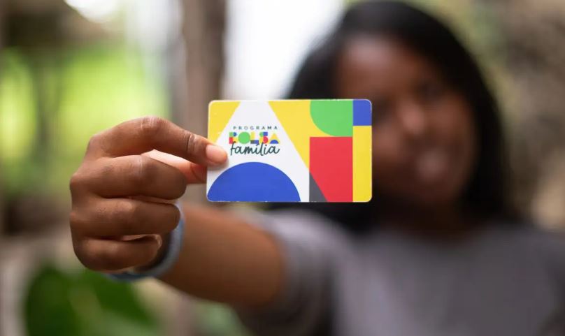 Você está visualizando atualmente Caixa paga Bolsa Família a beneficiários com NIS de final 7
