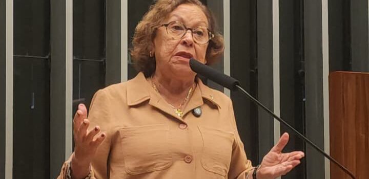 “Desespero da oposição é ver a Bahia avançar”, dispara Lídice da Mata em duro discurso na Câmara