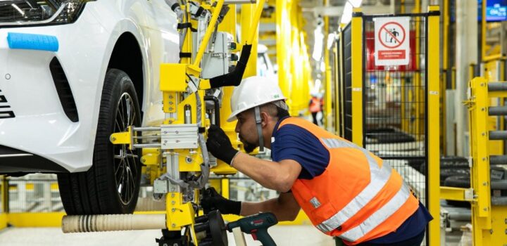 BYD revela os bastidores do motor híbrido flex desenvolvido para o Brasil e que será produzido em Camaçari