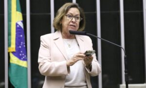 Leia mais sobre o artigo Dados municipais expõem fragilidades no controle da dengue em Salvador, denúncia deputada
