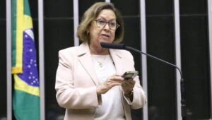 Leia mais sobre o artigo “Título de Cidadão é lançamento oficial da dobradinha Flávio Bolsonaro e ACM Neto na Bahia”, afirma Lídice<br>