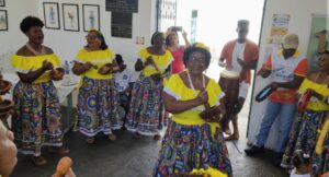 Leia mais sobre o artigo Conectar Cultural lança livro multimídia trilíngue sobre manifestações culturais do Recôncavo Baiano