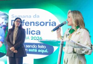 Leia mais sobre o artigo Ivana Bastos recebe Medalha de Honra ao Mérito Defensorial e destaca a força das mulheres e o papel da Defensoria Pública