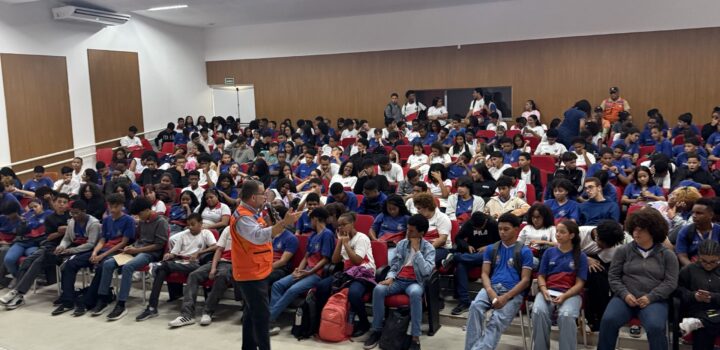 Projeto “Defesa Civil na Escola” promove formação preventiva para estudantes