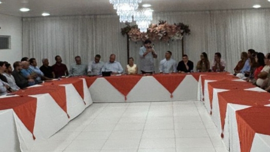 Governo da Bahia reúne setor produtivo em Jacobina