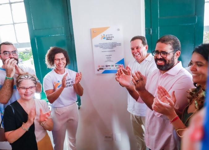 Vice-governador Geraldinho entrega Casa da Igualdade Racial e novo Casarão do Corra Pro Abraço no Pelourinho