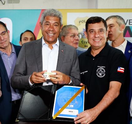 Governo da Bahia inicia emissão da nova Carteira de Identidade Nacional em policarbonato
