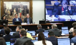 Leia mais sobre o artigo Comissão da Câmara aprova redução da maioridade penal para 16 anos