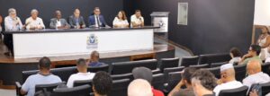 Leia mais sobre o artigo Vereadores da oposição lamentam ausência da prefeitura no debate sobre o subsídio ao transporte